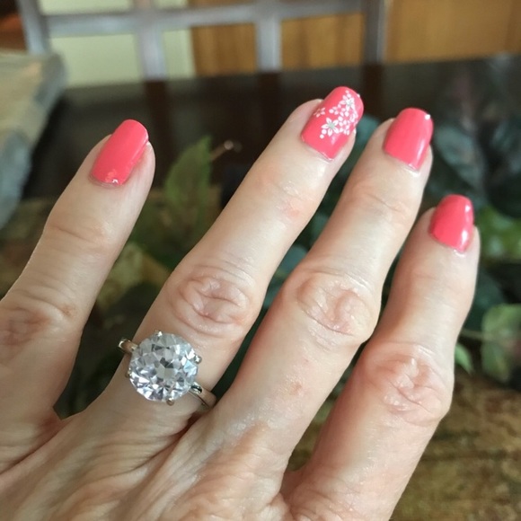 Pale Amethyst 14k White Gold Ring - Picture 2 of 5